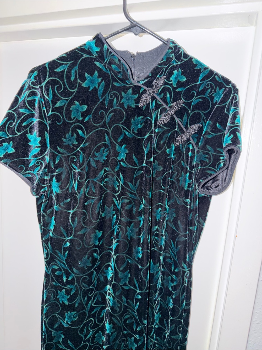 Vintage Mandarin Collar Lux Velvet Floral Maxi Dress in Deep Green 14